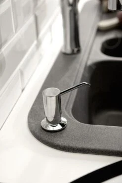 Sapho Accesorios - Dispensador De Jabón Encastrado, Redondo, Acero Inoxidable SP010 -Baño Suministros Tienda 2d141bcd7f6fd5b2de43f7e1