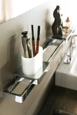 Axor Universal - Estante Con Toallero, Longitud 894 Mm, Cromo 42833000 -Baño Suministros Tienda d416dd00d87413546c66664c